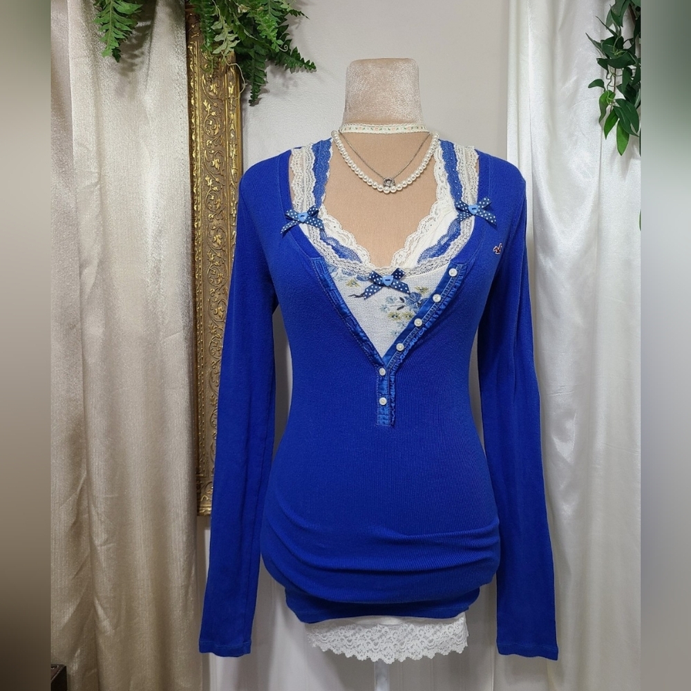 ♡ Y2K ♡ Hollister Bright Blue Henley Button Front Long Sleeve